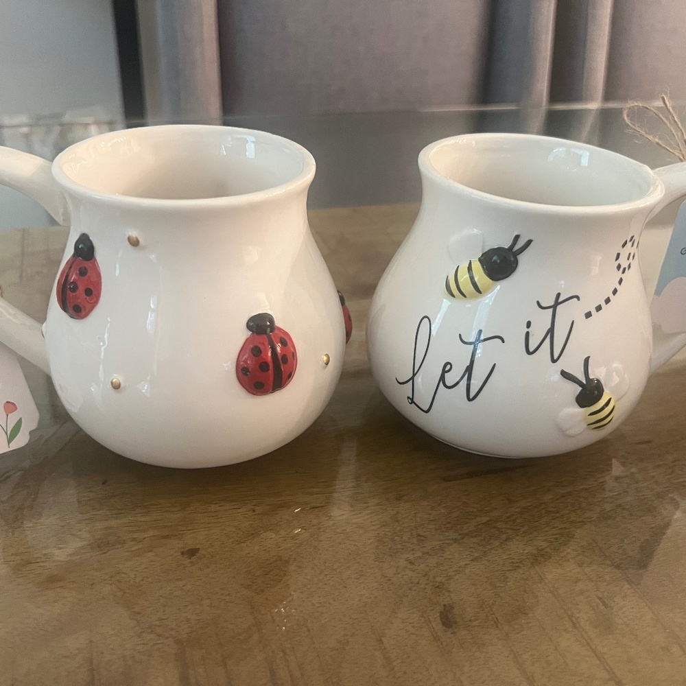 2 nwt Mugs bee and lady bug